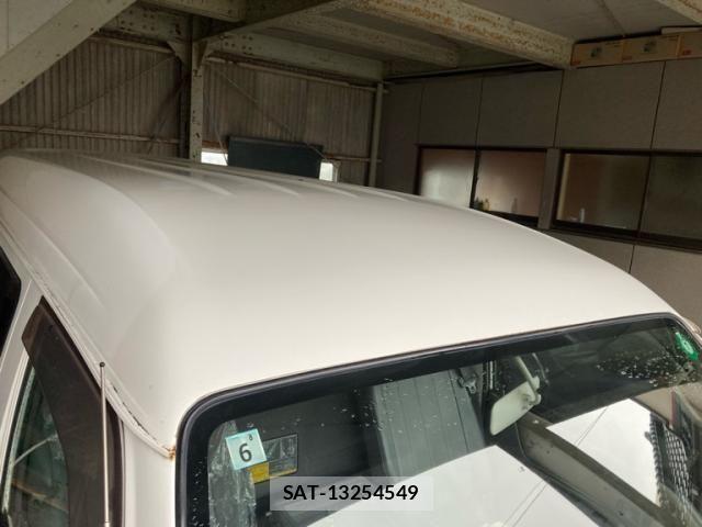 Mazda BONGO VAN 2007-05 7215637-4