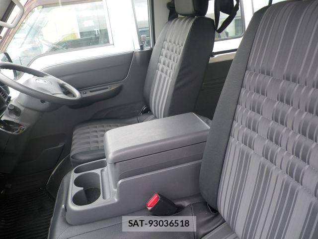 Mazda BONGO VAN 2018-05 8073141-4