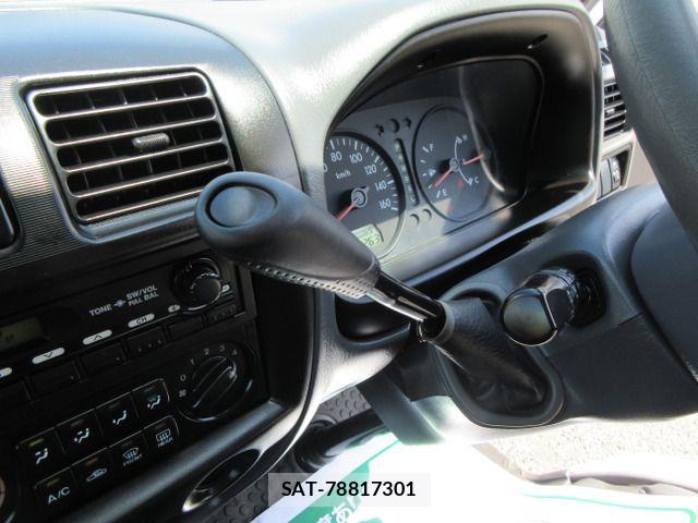 Mazda BONGO VAN 2012-09 8457119-19