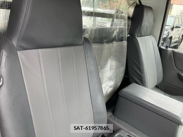 Mazda BONGO VAN 2011-07 8685258-16