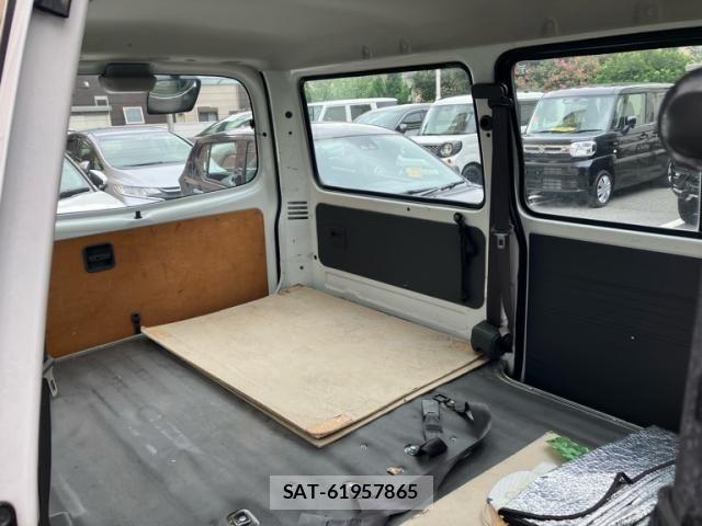 Mazda BONGO VAN 2011-07 8685258-17