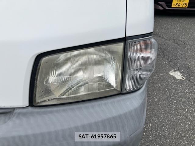 Mazda BONGO VAN 2011-07 8685258-3