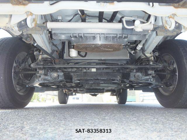 Mazda BONGO VAN 2016-05 1235223-24