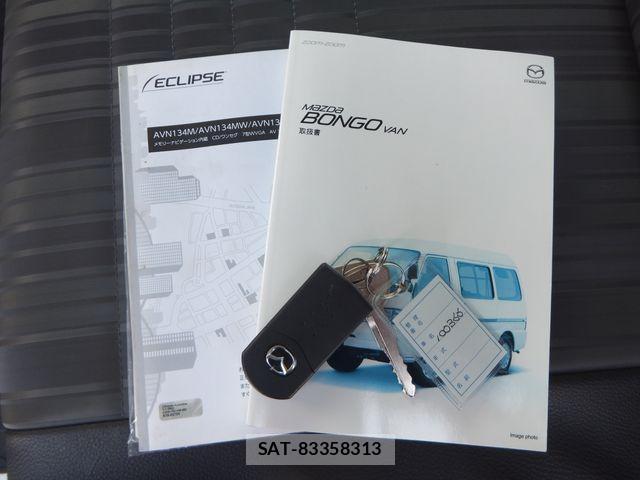 Mazda BONGO VAN 2016-05 1235223-27