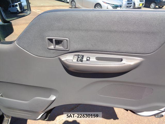 Mazda BONGO VAN 2017-03 6670646-12