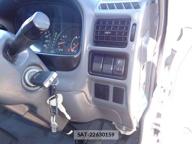 Mazda BONGO VAN 2017-03 6670646-13