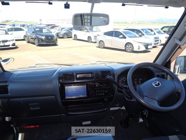Mazda BONGO VAN 2017-03 6670646-1