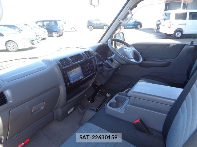 Mazda BONGO VAN 2017-03 6670646-7