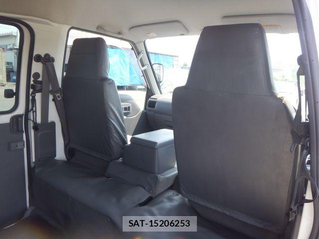 Mazda BONGO VAN 2012-06 6814098-14