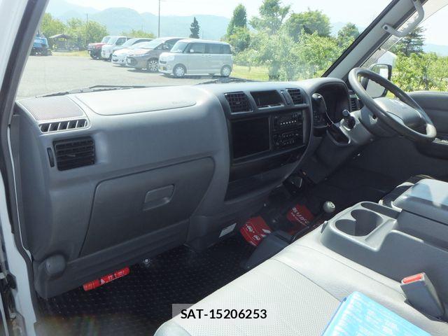 Mazda BONGO VAN 2012-06 6814098-15