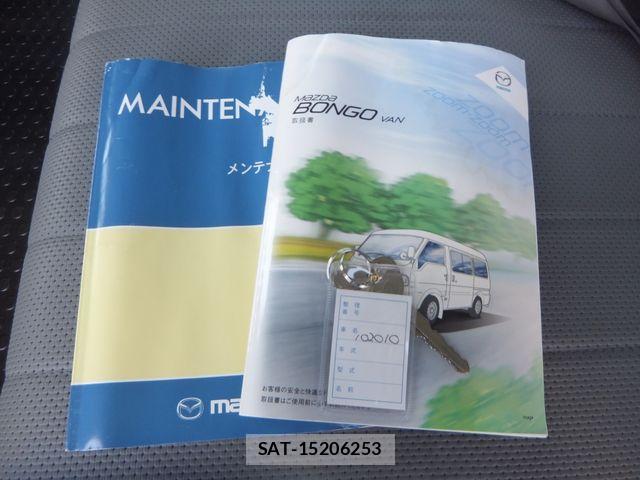 Mazda BONGO VAN 2012-06 6814098-27
