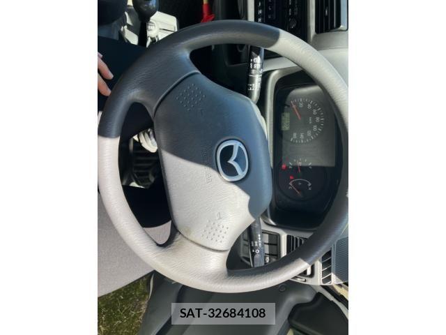 Mazda BONGO VAN 2018-09 7391548-10
