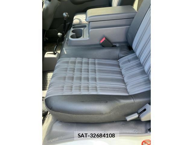 Mazda BONGO VAN 2018-09 7391548-23