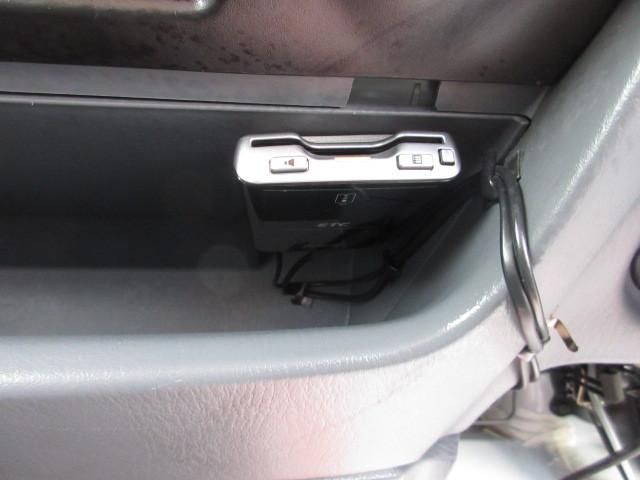 Mazda BONGO VAN 2019-03 7709917-18