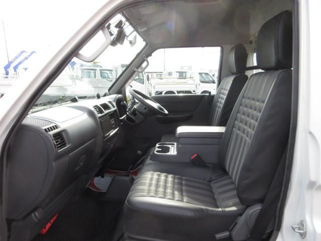 Mazda BONGO VAN 2019-03 7709917-22