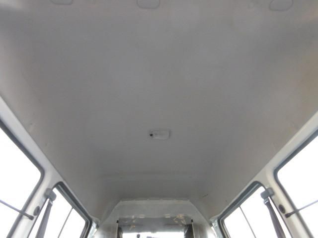 Mazda BONGO VAN 2019-03 7709917-23