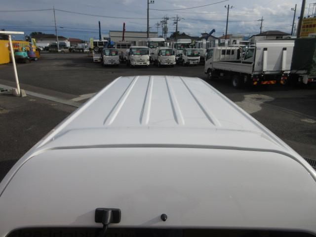 Mazda BONGO VAN 2019-03 7709917-8
