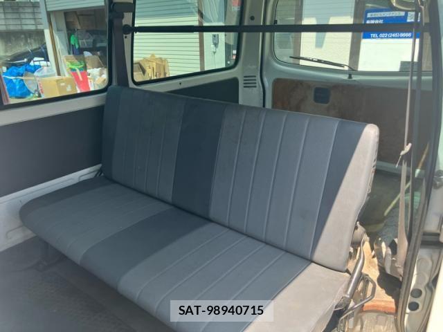 Mazda BONGO VAN 2011-08 8365013-9