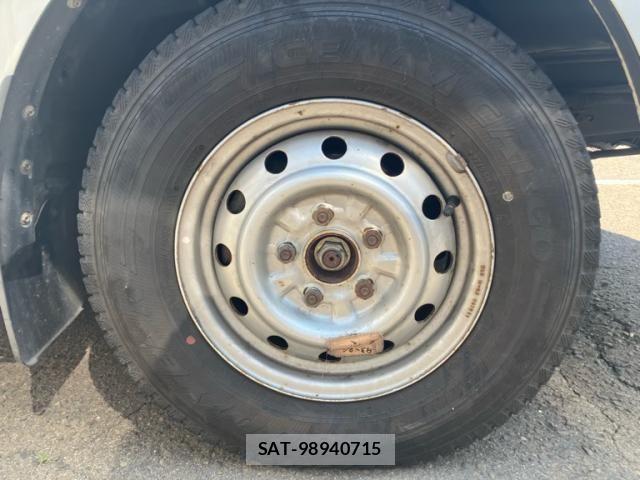 Mazda BONGO VAN 2011-08 8365013-12