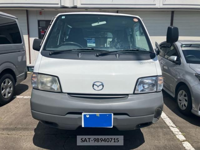 Mazda BONGO VAN 2011-08 8365013-2