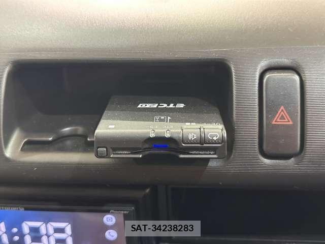Mazda BONGO VAN 2018-04 7271658-12