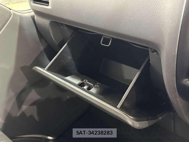Mazda BONGO VAN 2018-04 7271658-15