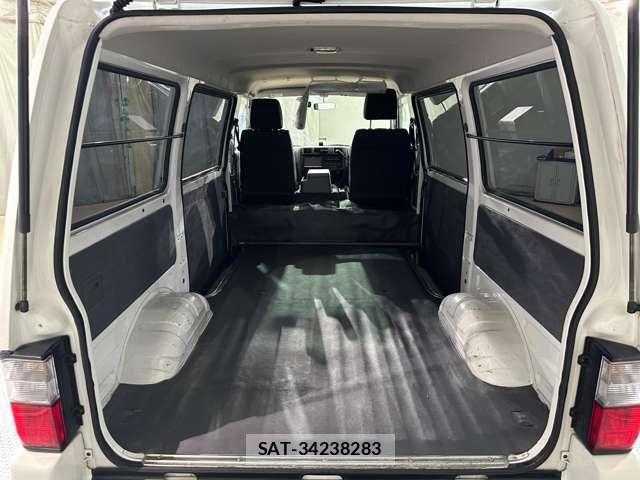 Mazda BONGO VAN 2018-04 7271658-16