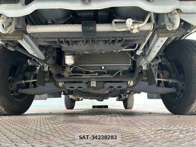 Mazda BONGO VAN 2018-04 7271658-27