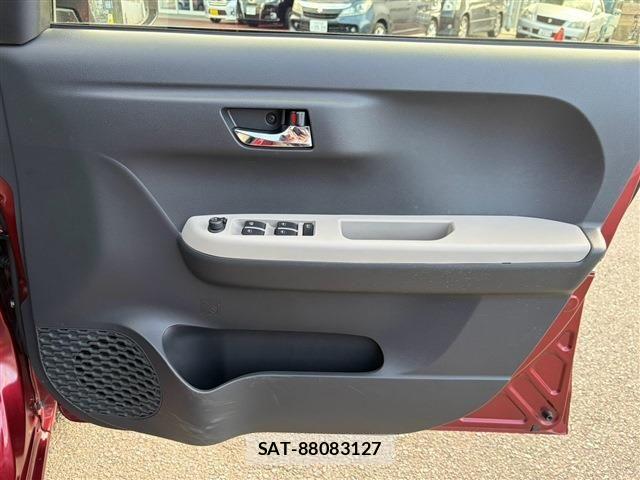 Daihatsu BOON 2018-04 8354050-26