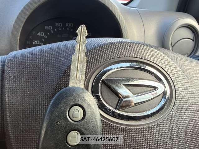 Daihatsu BOON 2015-04 7249978-9