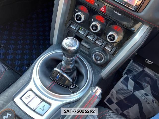 Subaru BRZ 2017-02 734736-12
