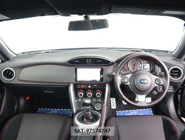 Subaru BRZ 2018-01 1091179-3