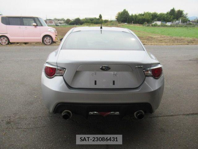 Subaru BRZ 2012-10 1402158-10