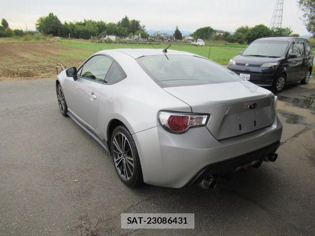 Subaru BRZ 2012-10 1402158-11