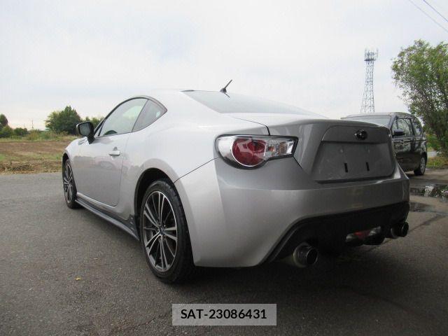 Subaru BRZ 2012-10 1402158-12