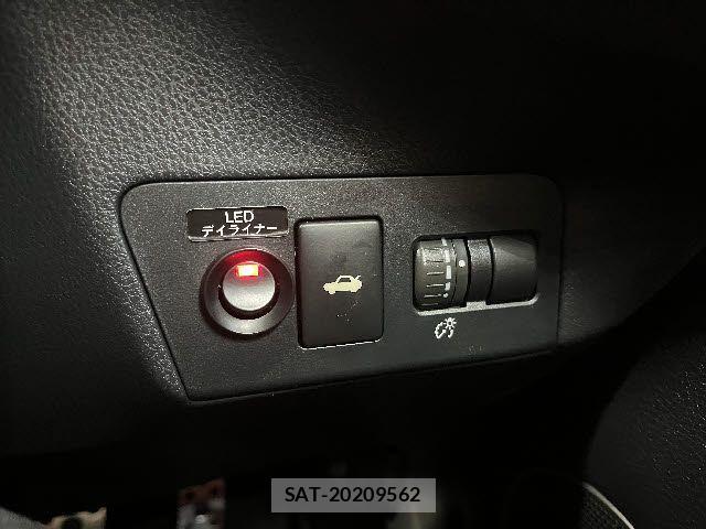 Subaru BRZ 2015-04 2298742-11