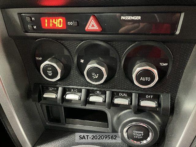 Subaru BRZ 2015-04 2298742-14