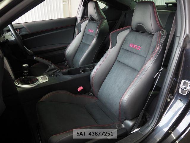 Subaru BRZ 2017-08 3766111-11