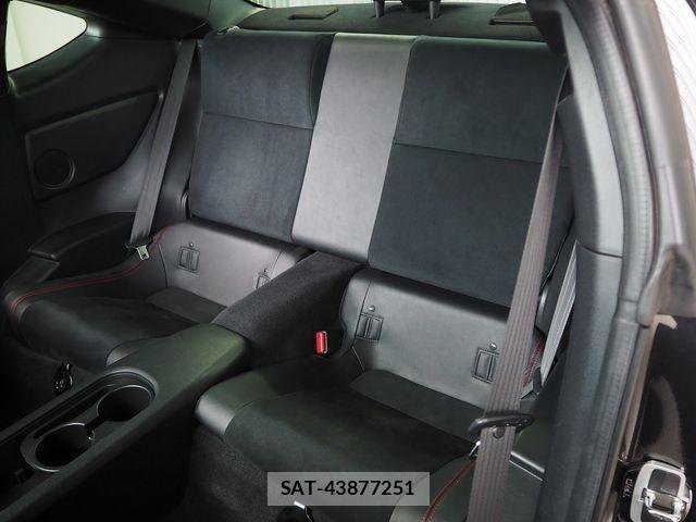 Subaru BRZ 2017-08 3766111-12