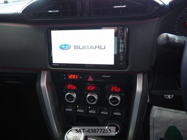 Subaru BRZ 2017-08 3766111-26