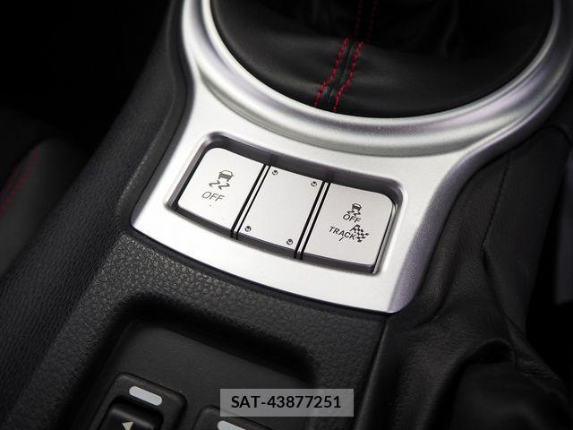 Subaru BRZ 2017-08 3766111-27