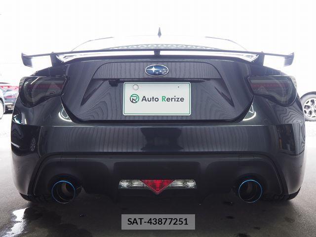 Subaru BRZ 2017-08 3766111-3