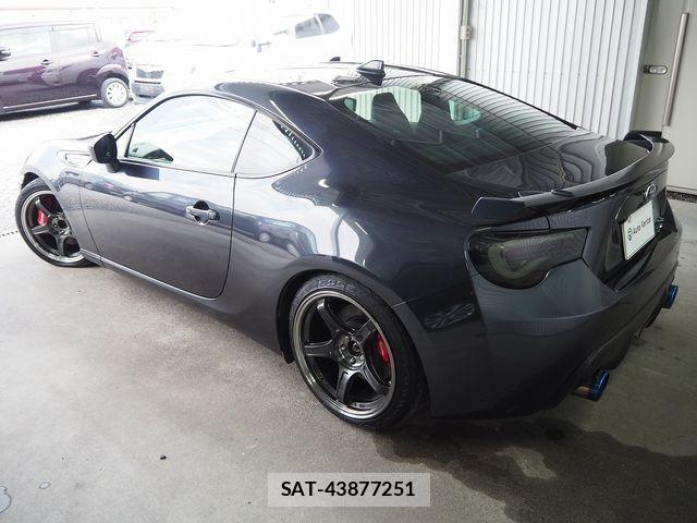 Subaru BRZ 2017-08 3766111-4