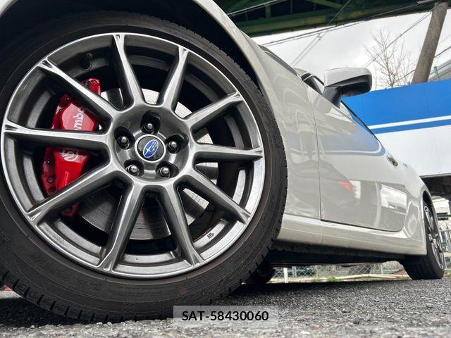 Subaru BRZ 2017-07 5860877-12