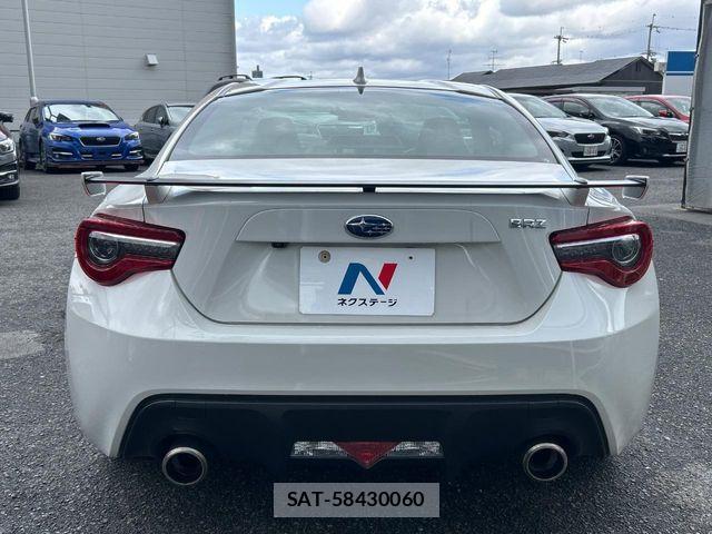 Subaru BRZ 2017-07 5860877-14