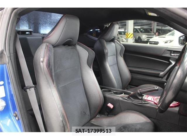 Subaru BRZ 2013-03 6495735-27