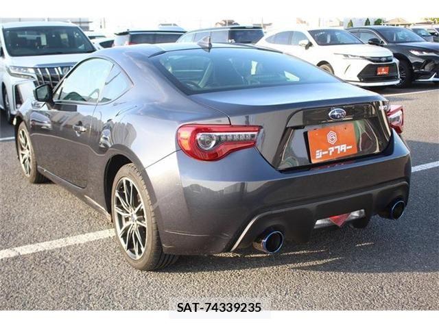 Subaru BRZ 2018-02 6610940-10