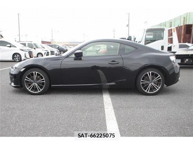 Subaru BRZ 2015-08 6670660-10