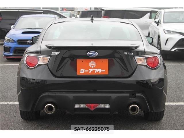 Subaru BRZ 2015-08 6670660-12