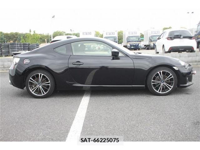 Subaru BRZ 2015-08 6670660-14